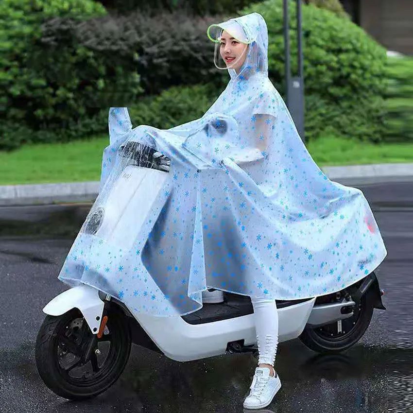 Bảo quản áo mưa sau khi dùng để tránh hư hỏng và ẩm mốc 