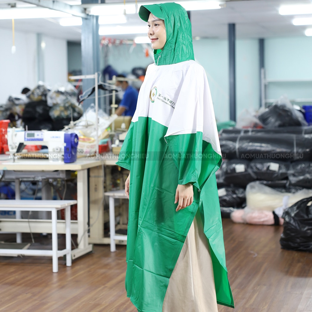 Áo mưa quà tặng in logo bền màu chất lượng 2