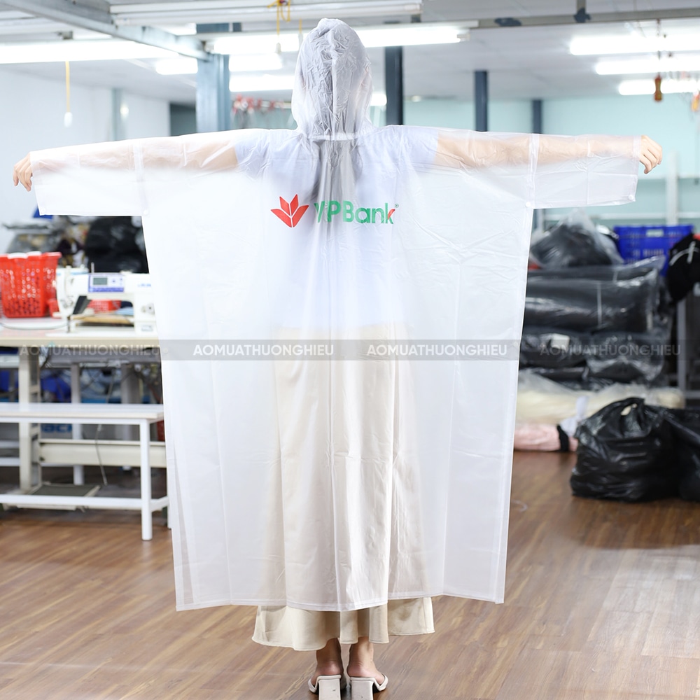 Áo mưa quà tặng in logo VP Bank trong suốt 3